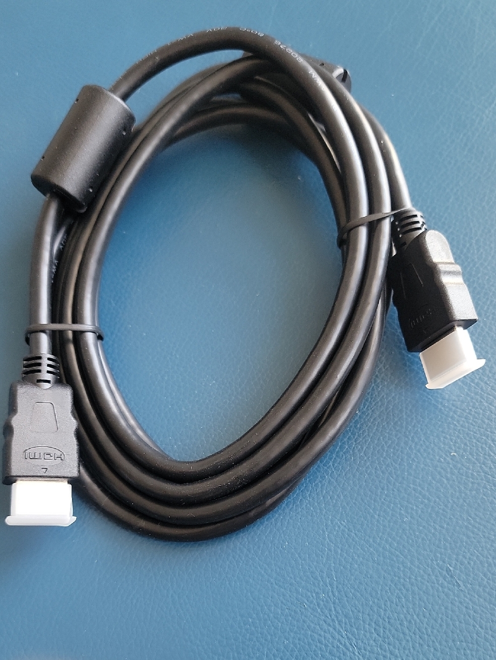 Black HDMI Cable with Ferrite Core